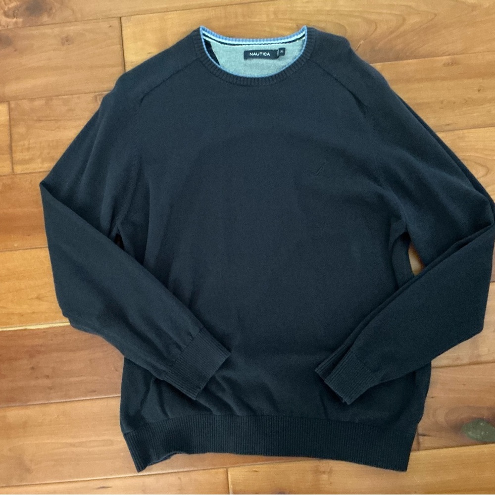 Nautica Navy Blue Sweat shirtsize XL